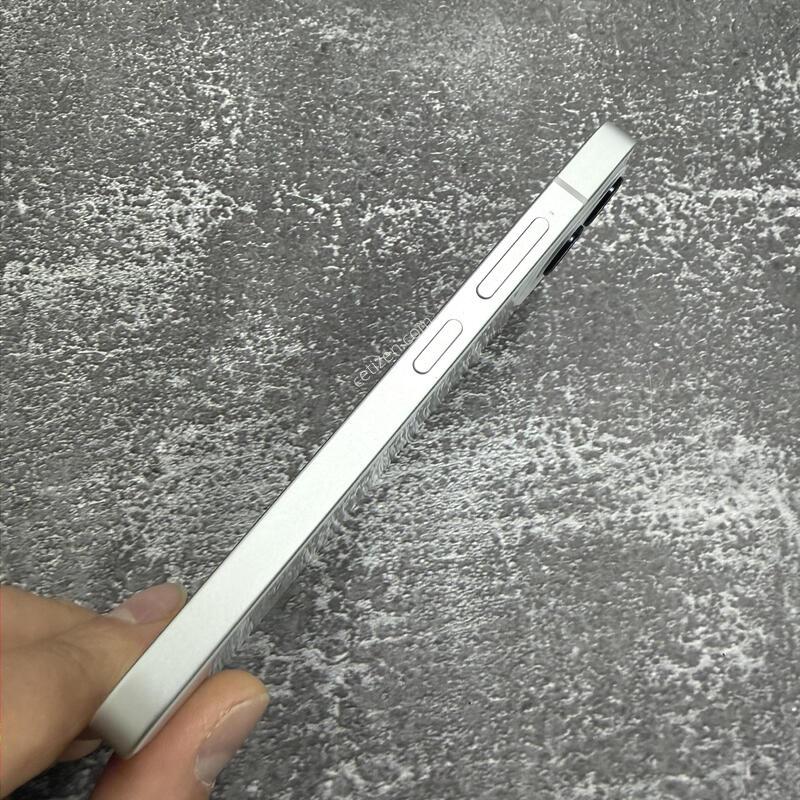 ���̺� �ó���� ȭ��Ʈ SS�� 128GB