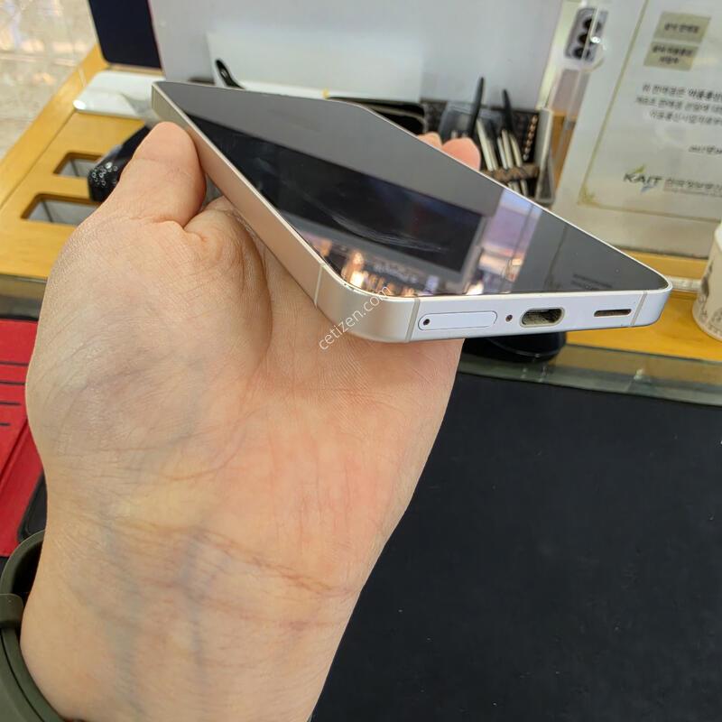 ������ S24 256GB �����׷��� A�� �˴ϴ�