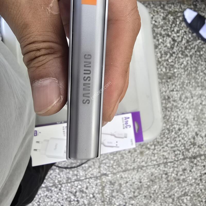 U+ �ø�6(F741) 256G �ǹ����� �������� ����� �˴ϴ�