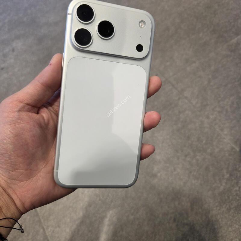 ������ 17PRO MAX 256GB �ǹ�  ���͸����� 100% Ǯ�ڽ� �������� !