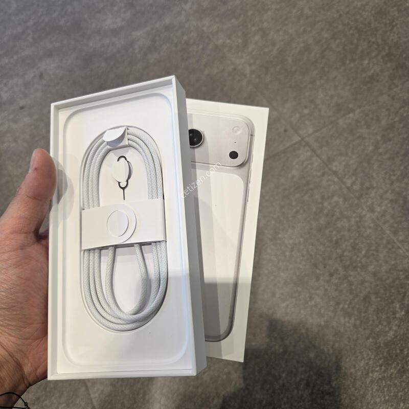 ������ 17PRO MAX 256GB �ǹ�  ���͸����� 100% Ǯ�ڽ� �������� !