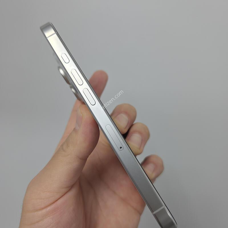 ������16���� 128GB ȭ��Ʈ ���͸�88%