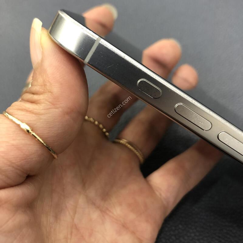 ������16���� ȭ��Ʈ 256G,����� ���ƿ�,���͸�����87%,����������