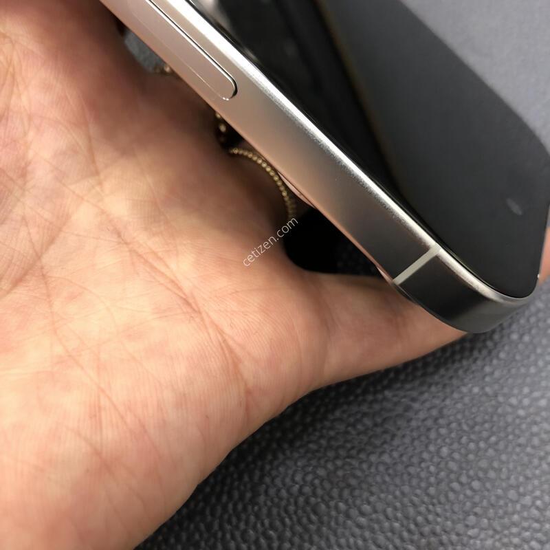 ������16���� ȭ��Ʈ 256G,����� ���ƿ�,���͸�����87%,����������