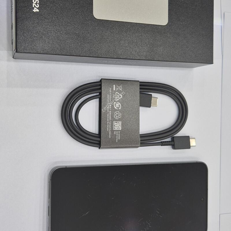 SKT �Ｚ���� ������ S24 �𵨸� S921 ���� 256�Ⱑ ������ �Ǹ��մϴ�