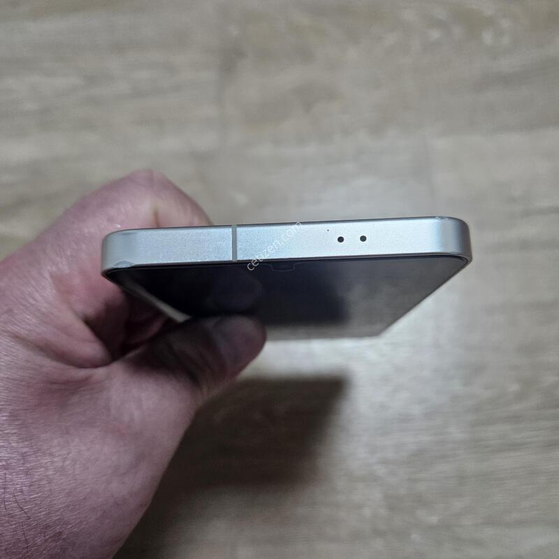 ������ S24 �÷��� ���� ���ο� �ֻ������