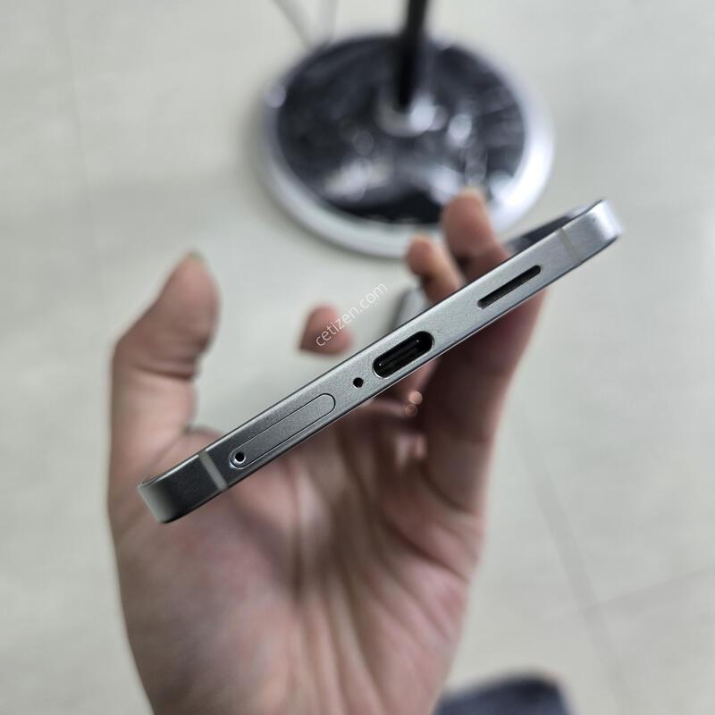 SS�� ������ S25���� �ǹ� �ڱ��� 256GB �����