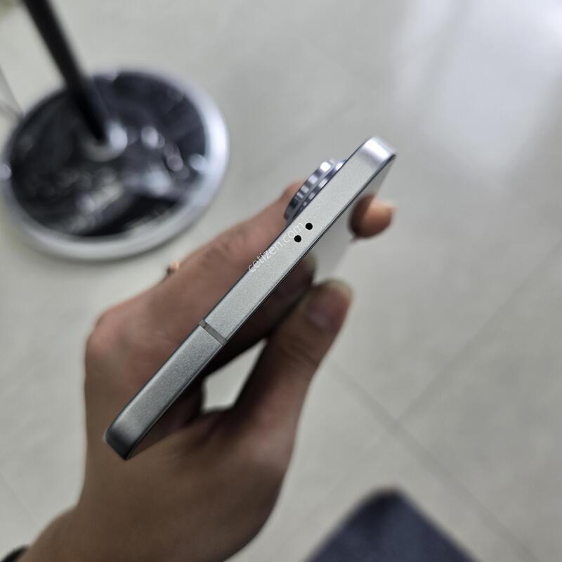 SS�� ������ S25���� ���̽����� �ڱ��� 256GB �����