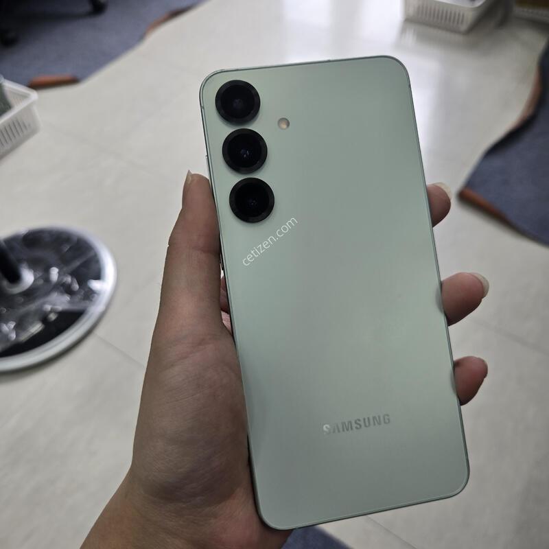 ������ S25+ ��Ʈ 512GB ���ܻ� �������� ������