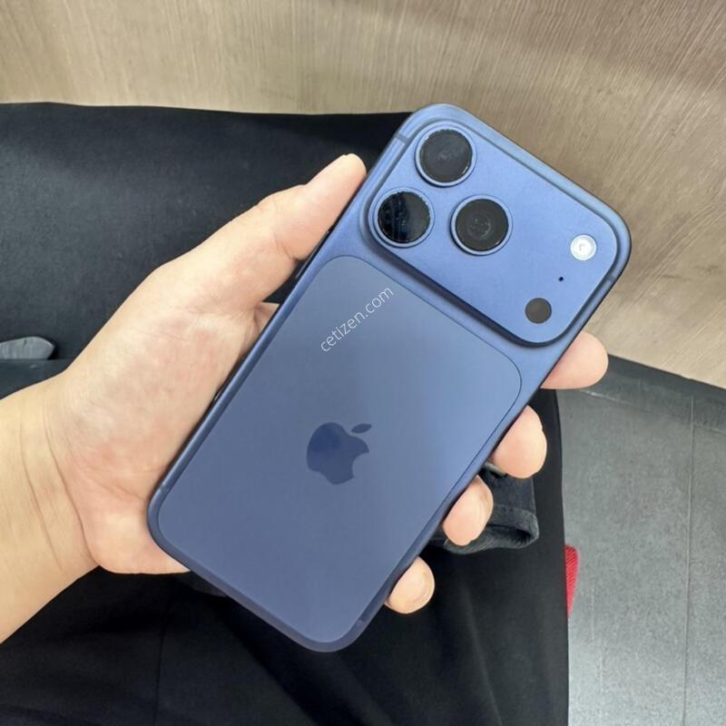 ������ 17 Pro 256GB ������ / 7��������͸�100