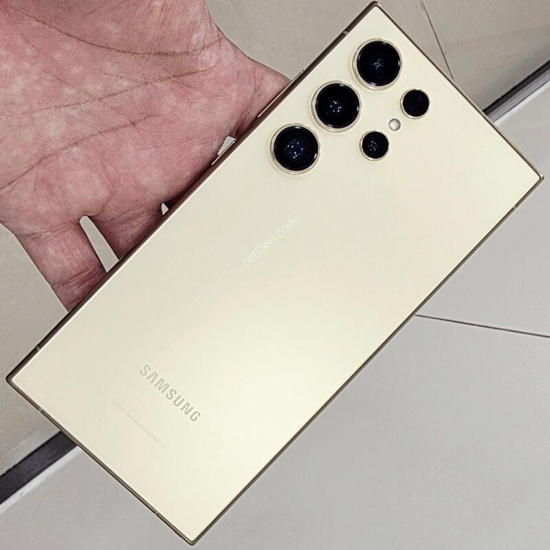 ������ S24 ��Ʈ�� ƼŸ�� ���ο� 256GB ������ �� �Ǹ�