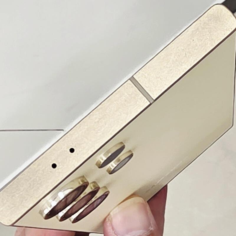 ������ S24 ��Ʈ�� ƼŸ�� ���ο� 256GB ������ �� �Ǹ�