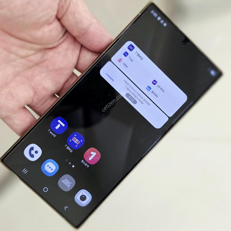 ������ S24 ��Ʈ�� ƼŸ�� ���ο� 256GB ������ �� �Ǹ�