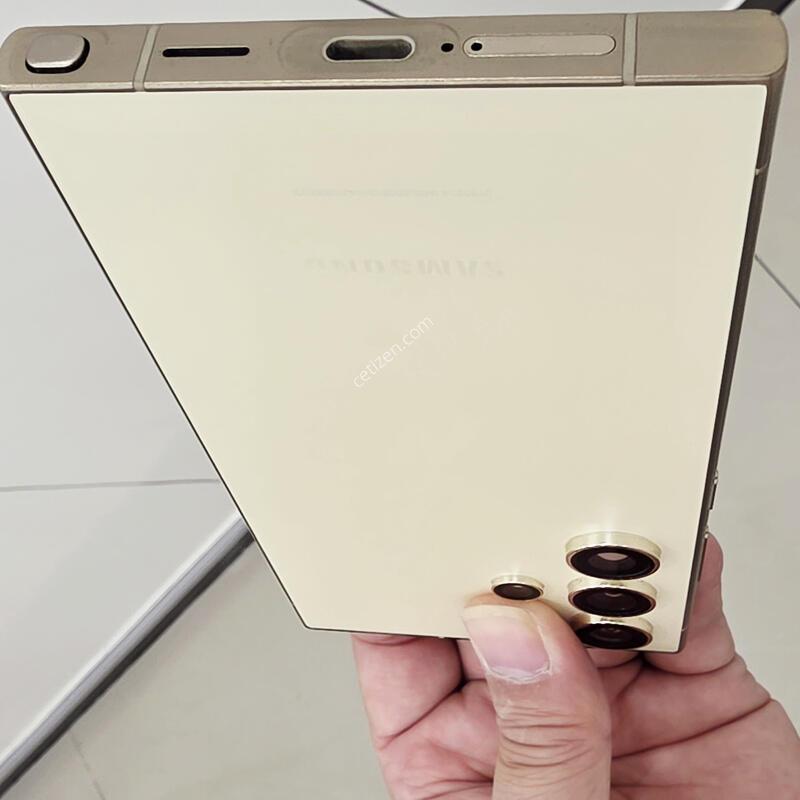 ������ S24 ��Ʈ�� ƼŸ�� ���ο� 256GB ������ �� �Ǹ�