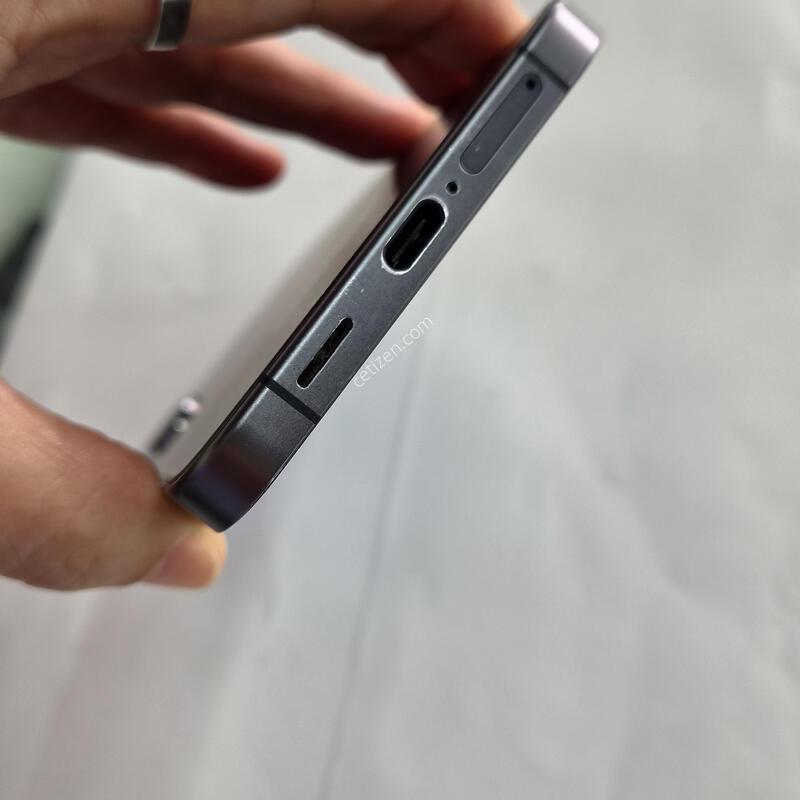 s24+�Ǹ��մϴ�