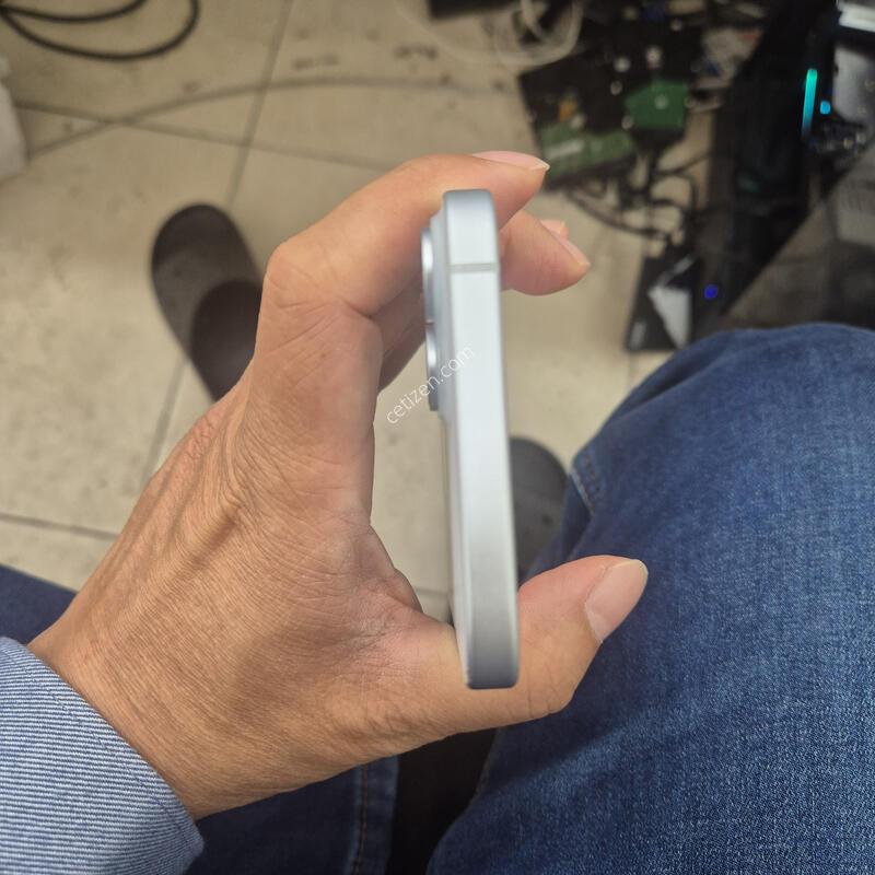 ������ 15 �÷��� 256GB �ǹ�