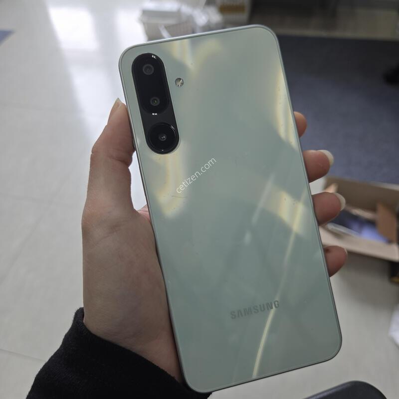 ������ ���̵�8 �׸� 128GB AA�� ������