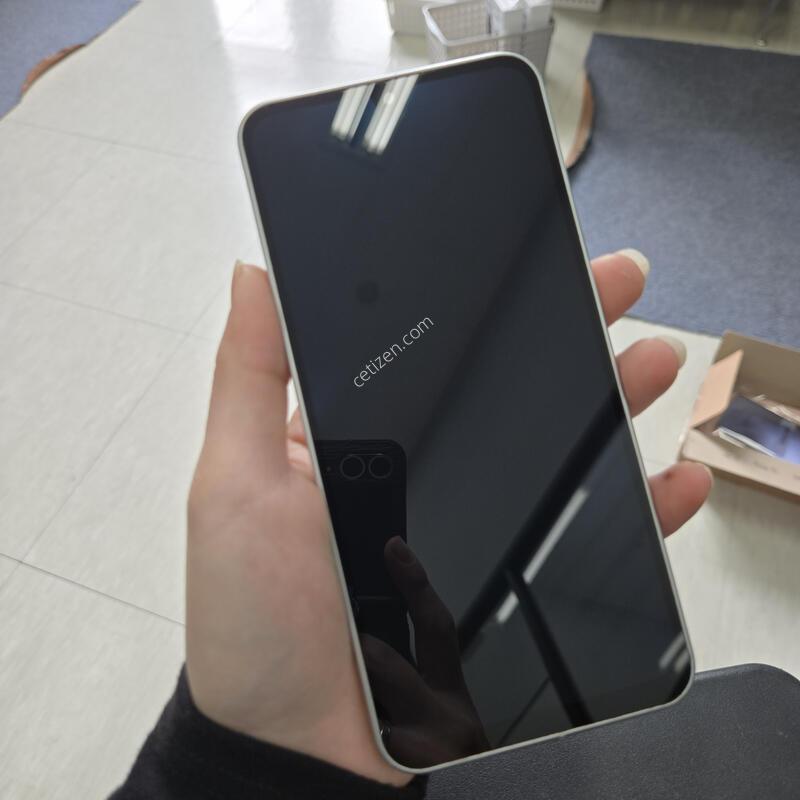 ������ ���̵�8 �׸� 128GB AA�� ������