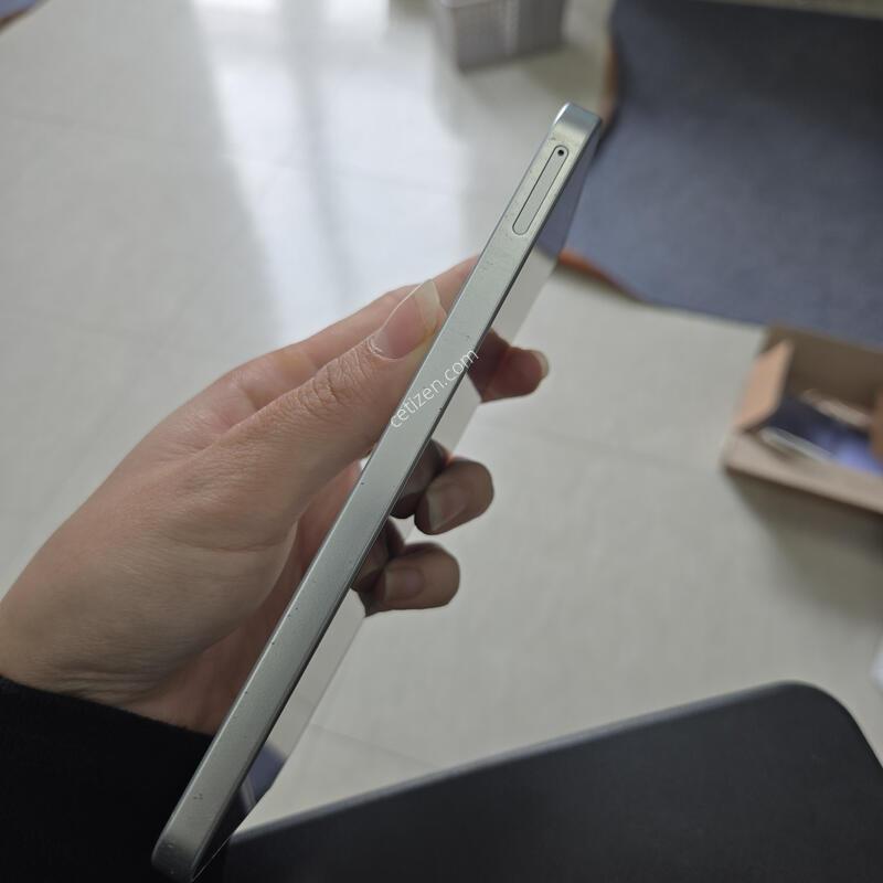 ������ ���̵�8 �׸� 128GB AA�� ������