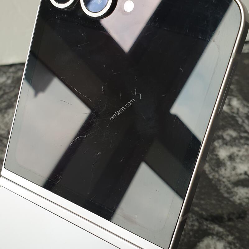������Z�ø�6 (F741N) �ǹ� 256�Ⱑ (0687904)