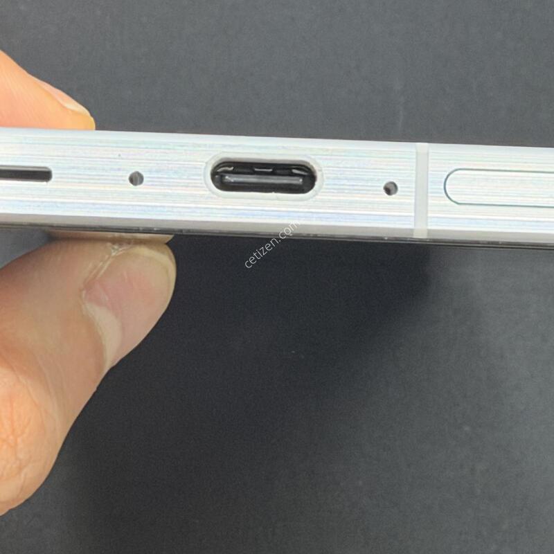 ����6 128GB ȭ��Ʈ���� [ SS��� ] ���̽� �� �ʸ�����