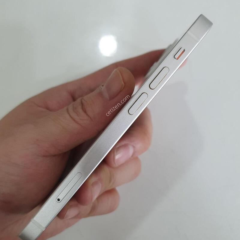 ������12�̴�64G ���ܻ� �������⽺ ���±� �߰��� �����