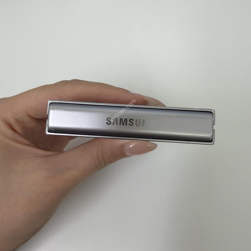 ������Z�ø�6 �׷��� 256GB
