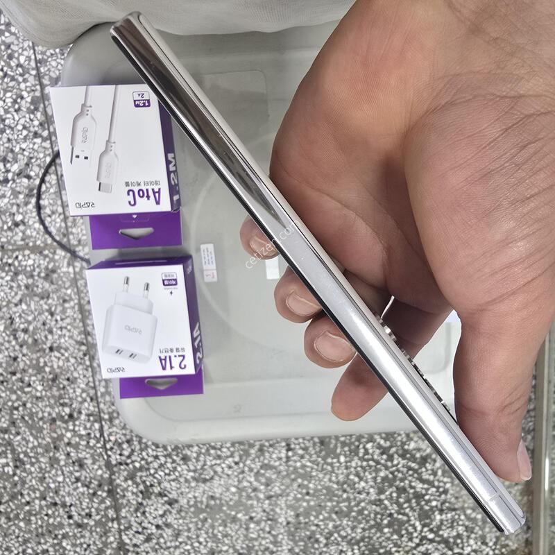 U+ S23��Ʈ�� (S918) 256G ȭ��Ʈ���� ����� �˴ϴ�