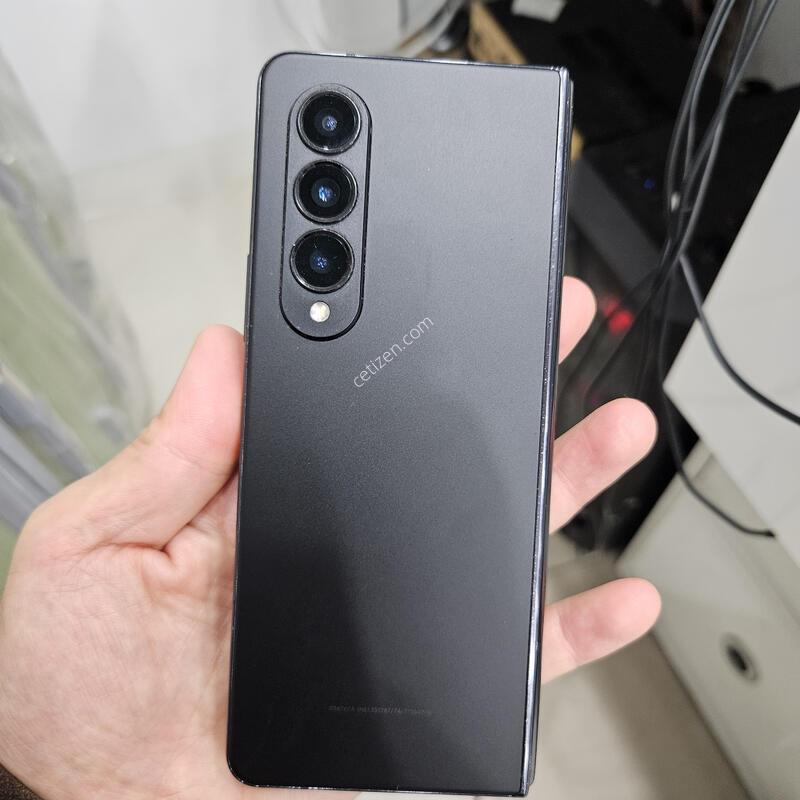 ����4 256GB