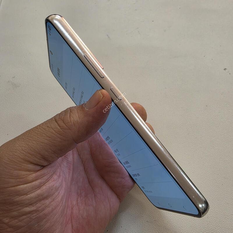 ������ S22�÷��� ȭ��Ʈ ���ܻ� ��������