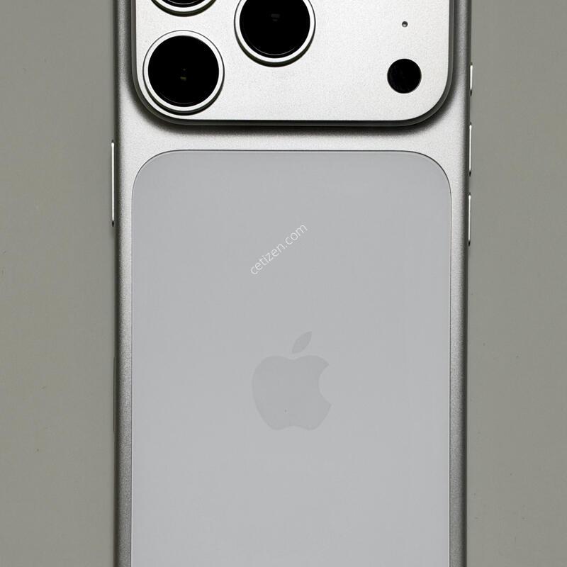 ������ 17 Pro �ǹ� 512GB Ǯ�ڽ���Ʈ �Ǹ�