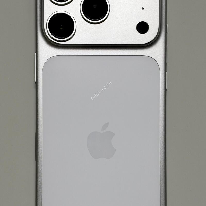 ������ 17 Pro �ǹ� 512GB Ǯ�ڽ���Ʈ �Ǹ�