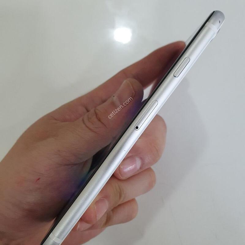 ������ SE2 64G ���ܻ�  �߰��� �����