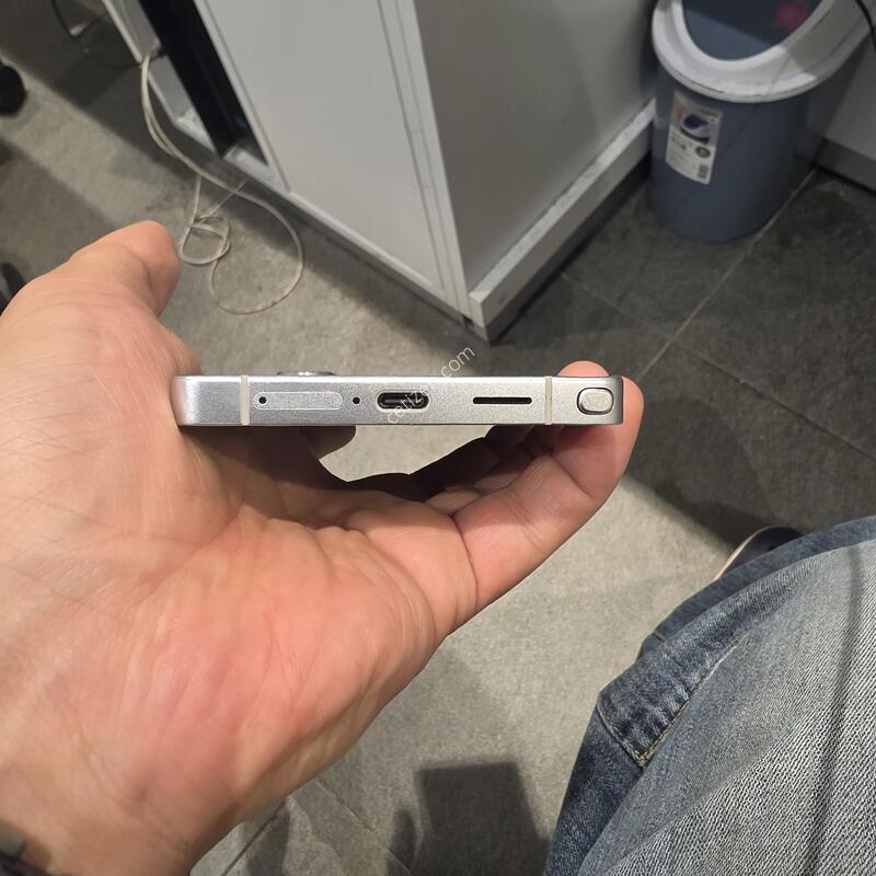 S25��Ʈ�� 256GB �Ǹ�