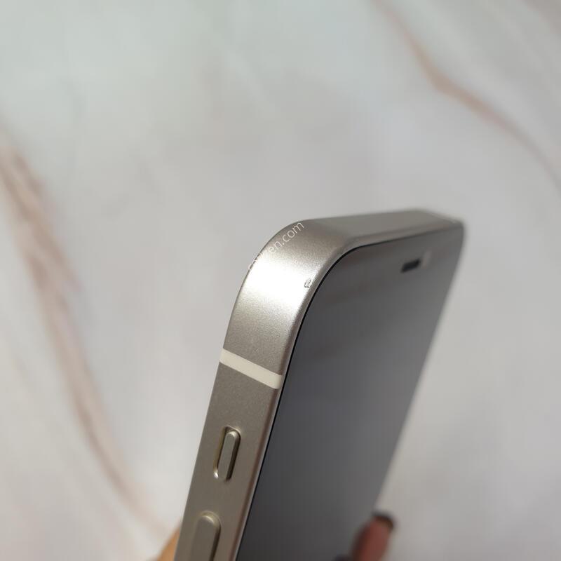 ������ 12�̴� ȭ��Ʈ 128G A�� �Ǹ��մϴ�