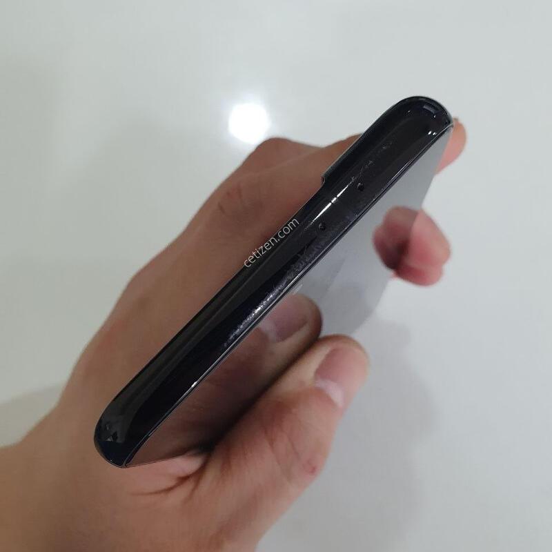 ������ S21 �÷��� 256�Ⱑ �ڱ��� ���ܻ� ���±� �߰��� �����