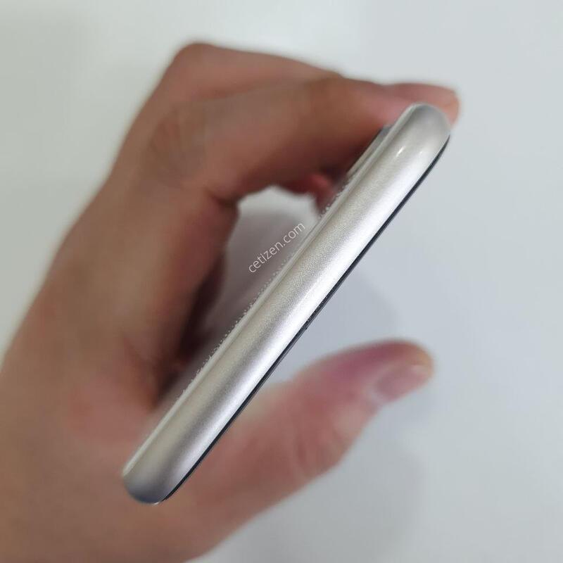 ������ SE3 64G ���ܻ� �߰��� �����