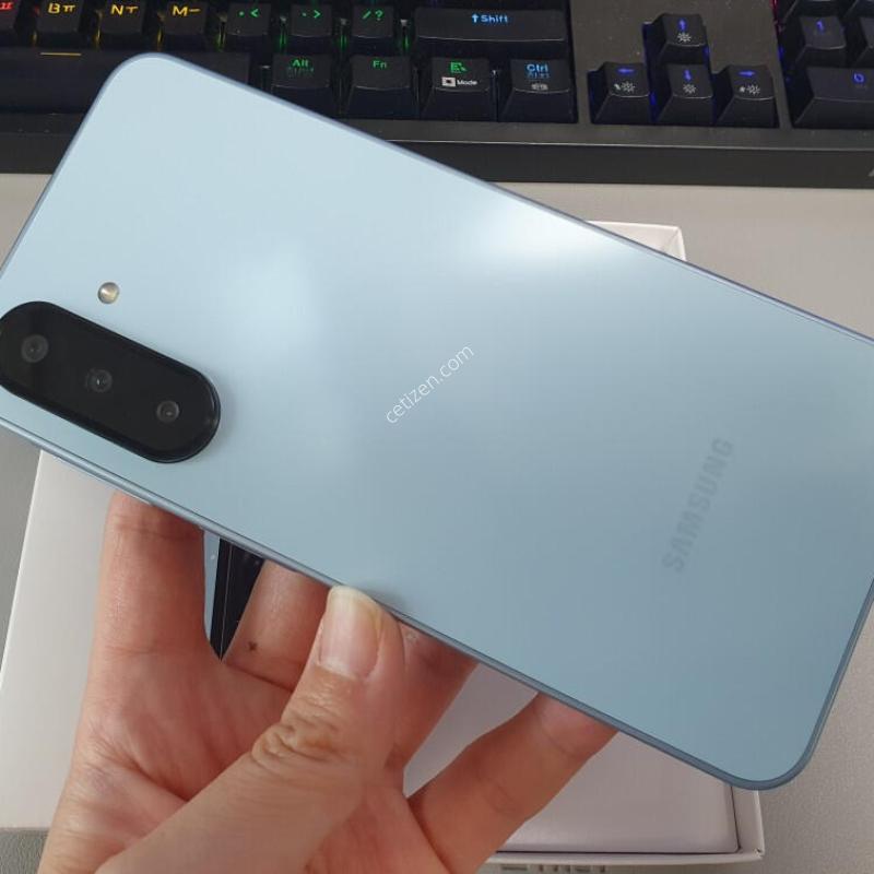 [������] ������ A17 / 128GB / ���̺� ����