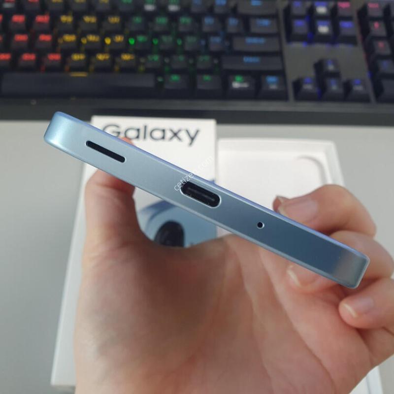 [������] ������ A17 / 128GB / ���̺� ����