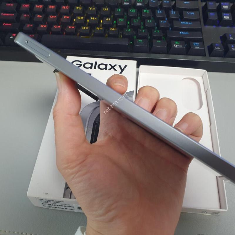 [������] ������ A17 / 128GB / �׷���