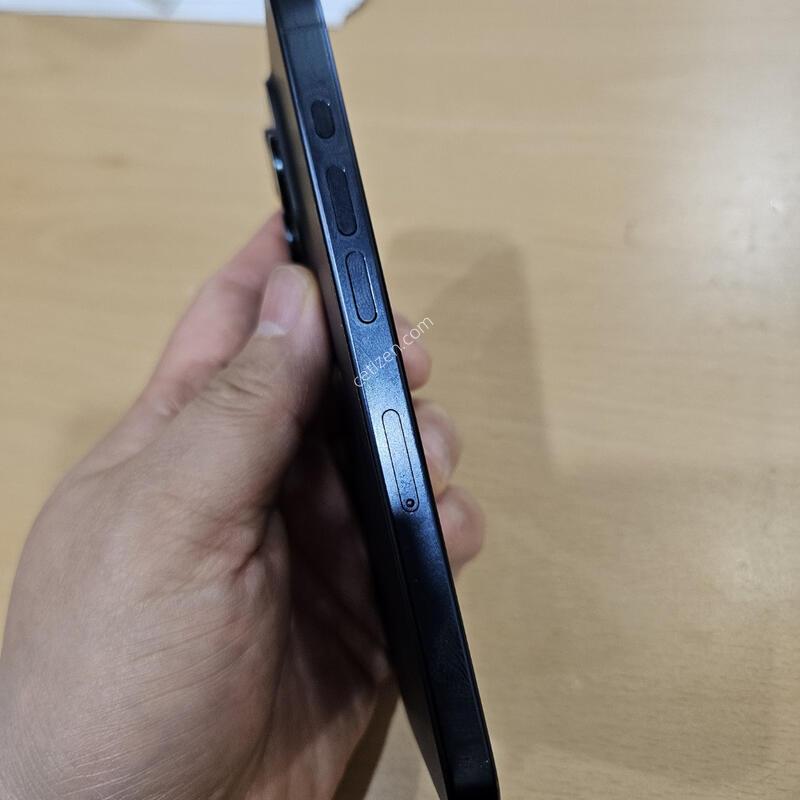 ������15 Pro ����ƼŸ�� 128G �Ǹ��մϴ�.