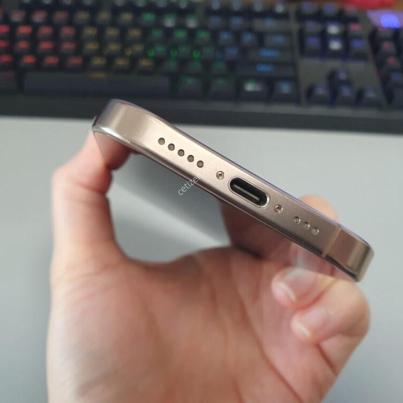 ������16 ���� / 256GB / ����Ʈ ƼŸ�� / ���͸����� 86%
