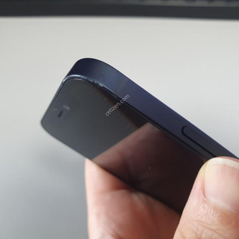 ������12 �̴� / 256GB / ���� / ���͸����� 63%