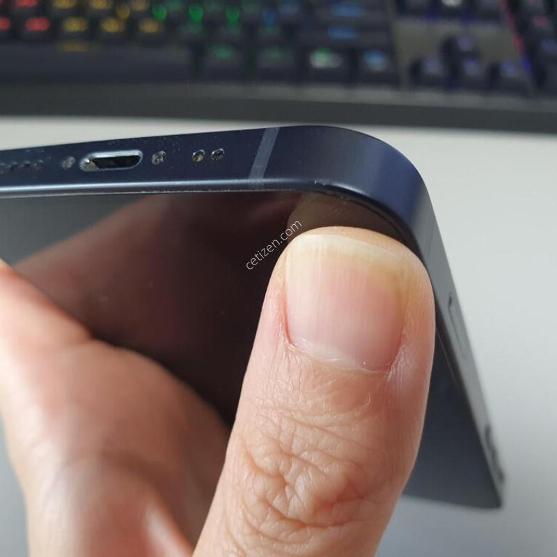 ������12 �̴� / 256GB / ���� / ���͸����� 63%