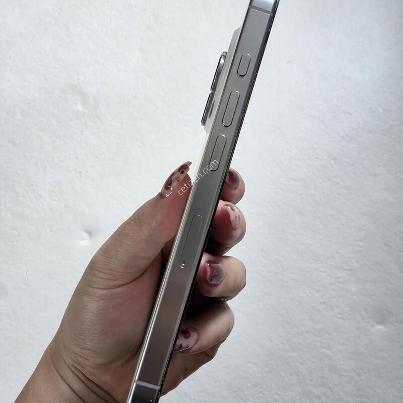 ������ 16 PRO 256GB ȭ��Ʈ Ǯ��