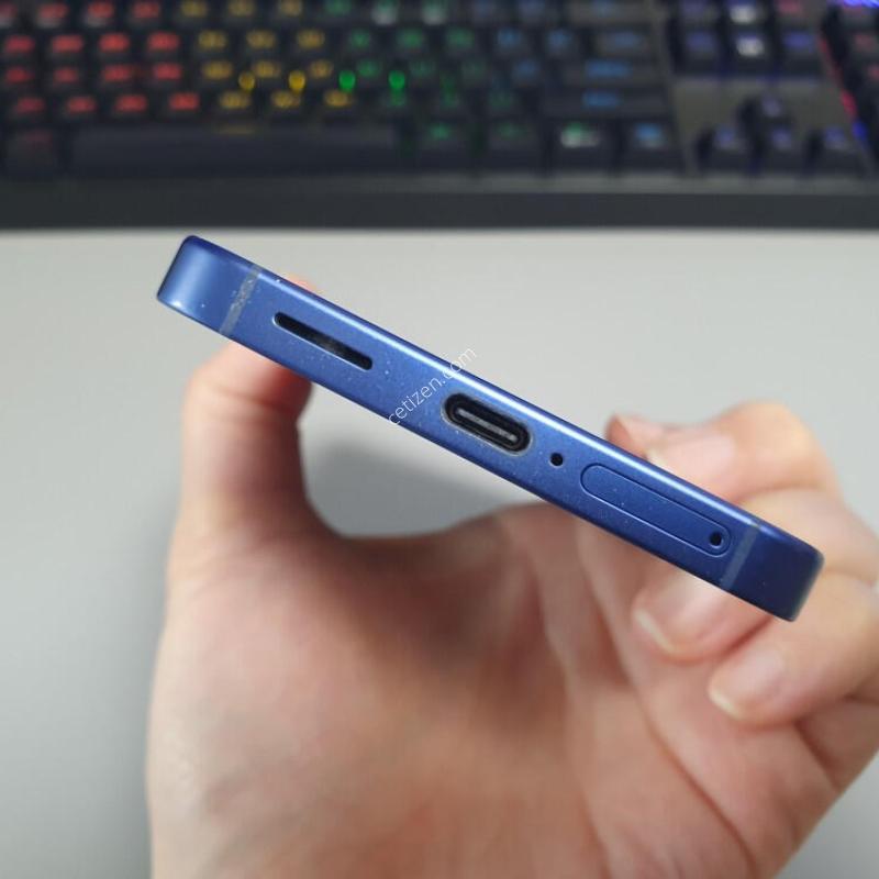 ������ S25 / 512GB / ���̺�