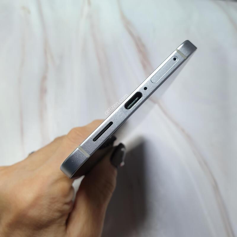 SK ������ S25���� ���� 256G A�� �Ǹ��մϴ�