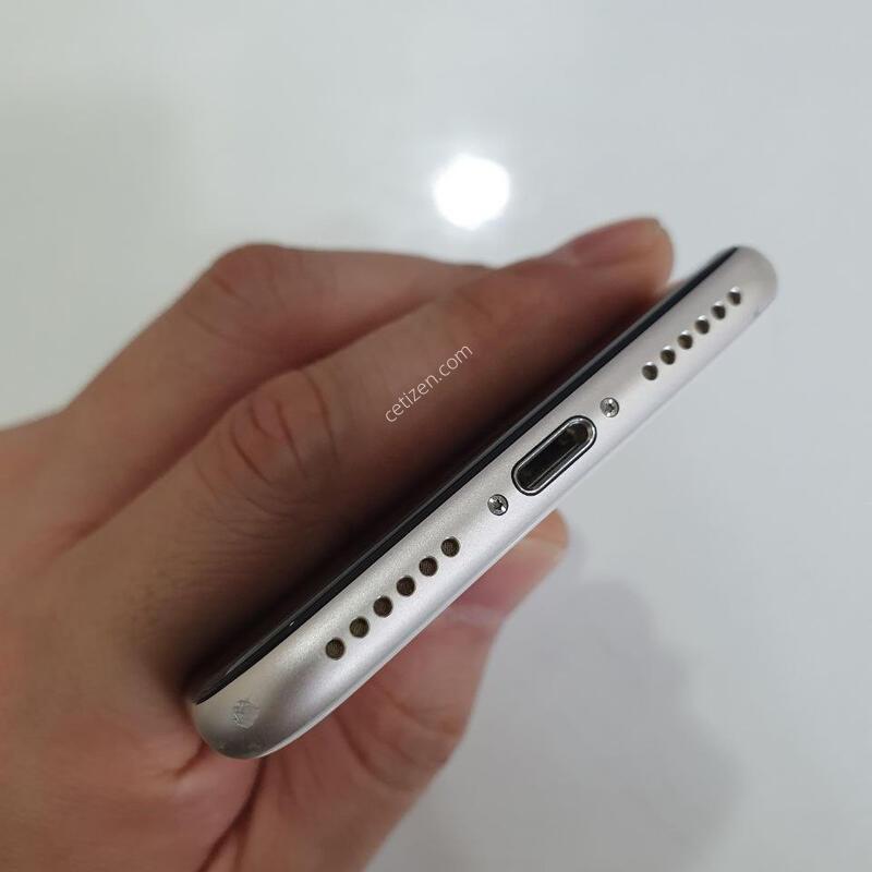������ SE3 256G ���ܻ� �������⽺ ���±� �߰��� �����