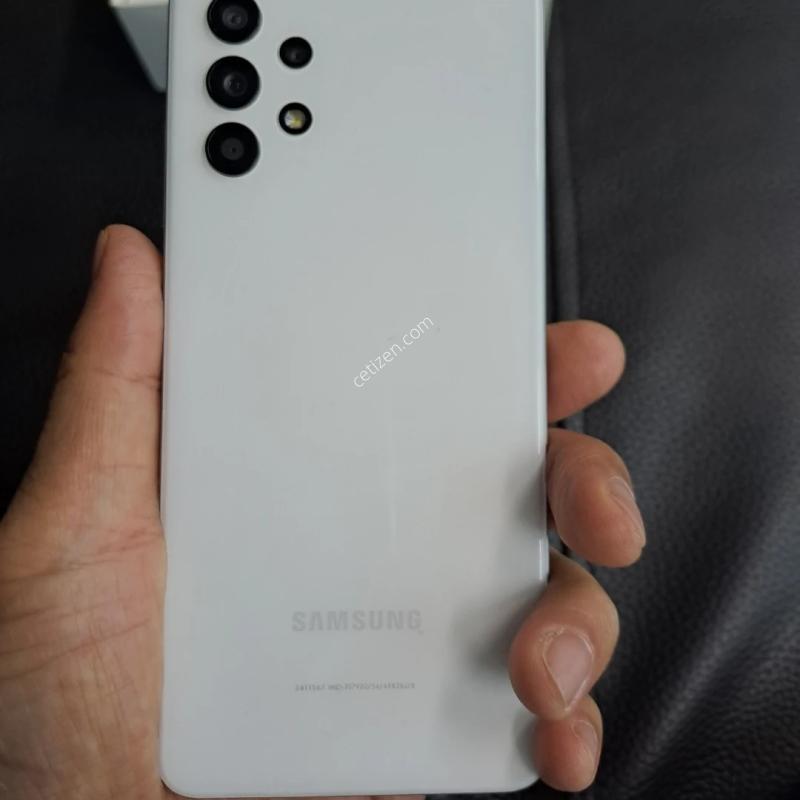 ������ A32  ���ȭ��Ʈ S��