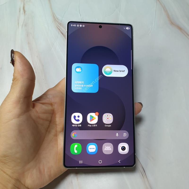 SK ������ S25��Ʈ�� ƼŸ���ǹ����� 256G A�� �Ǹ��մϴ�